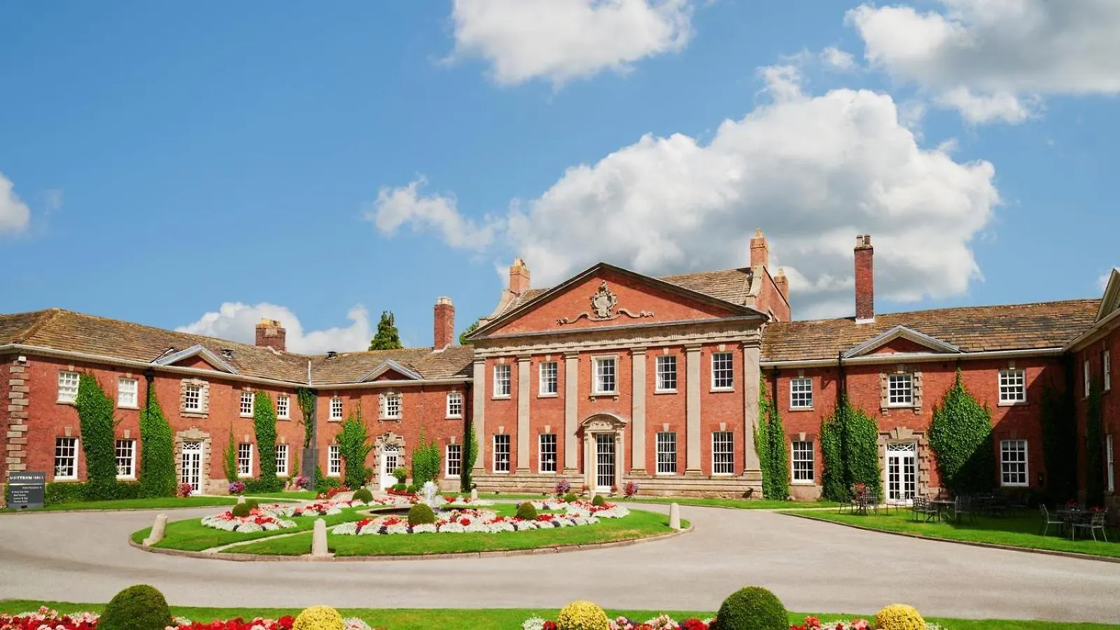 Отель Mottram Hall Маклсфилд